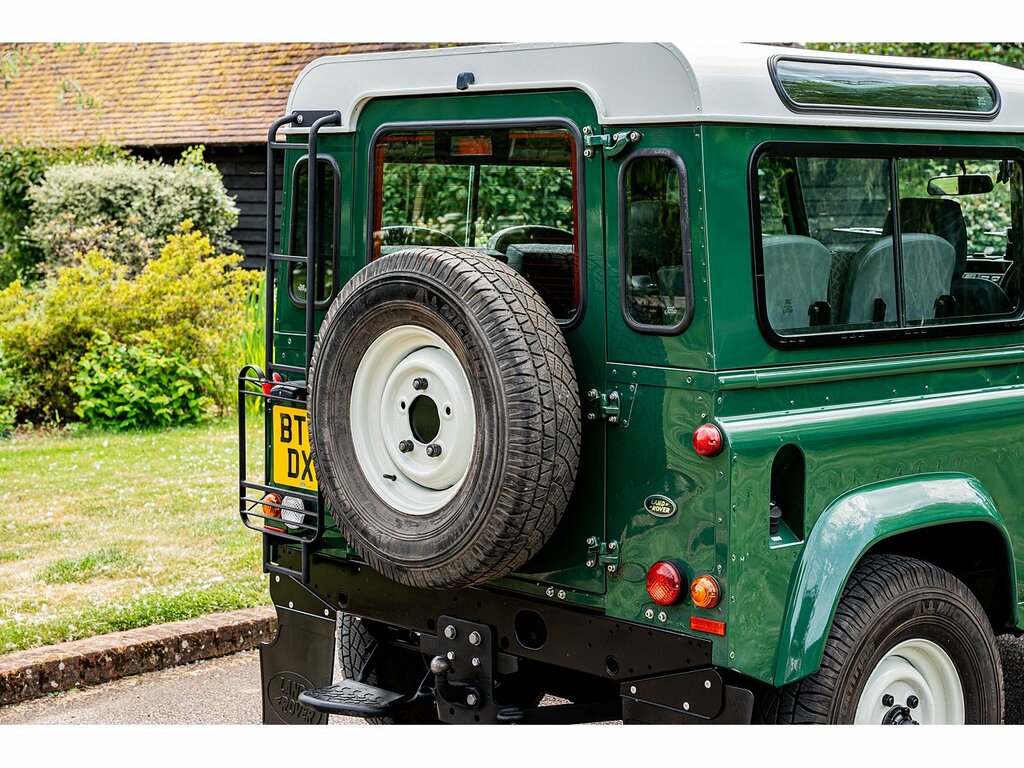 Land Rover Defender 90 90 2.5 Td5 County Red #21
