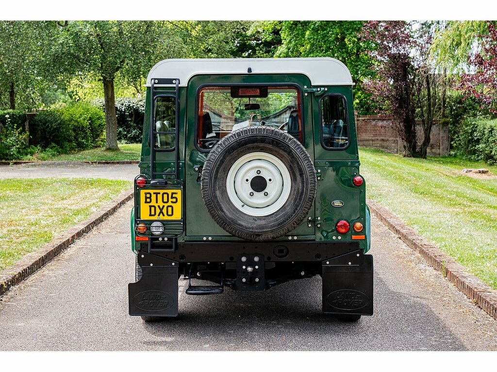 Land Rover Defender 90 90 2.5 Td5 County Red #23