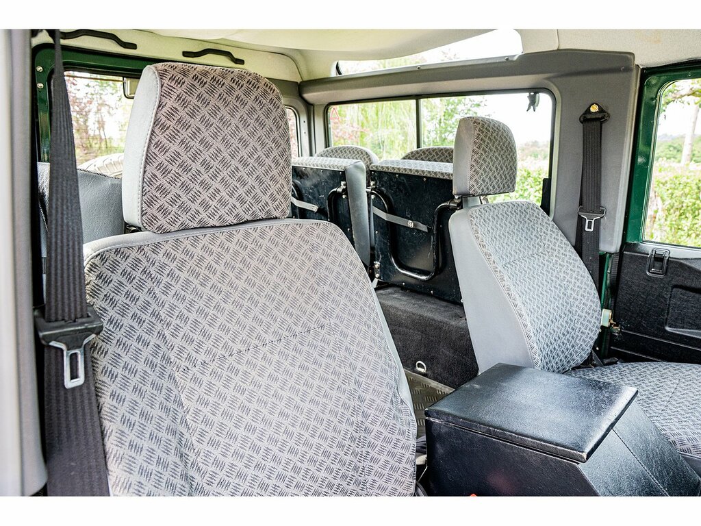 Land Rover Defender 90 90 2.5 Td5 County Red #33
