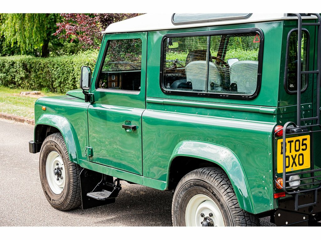 Land Rover Defender 90 90 2.5 Td5 County Red #15