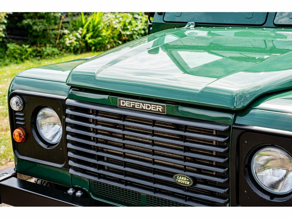 Land Rover Defender 90 90 2.5 Td5 County Red #11