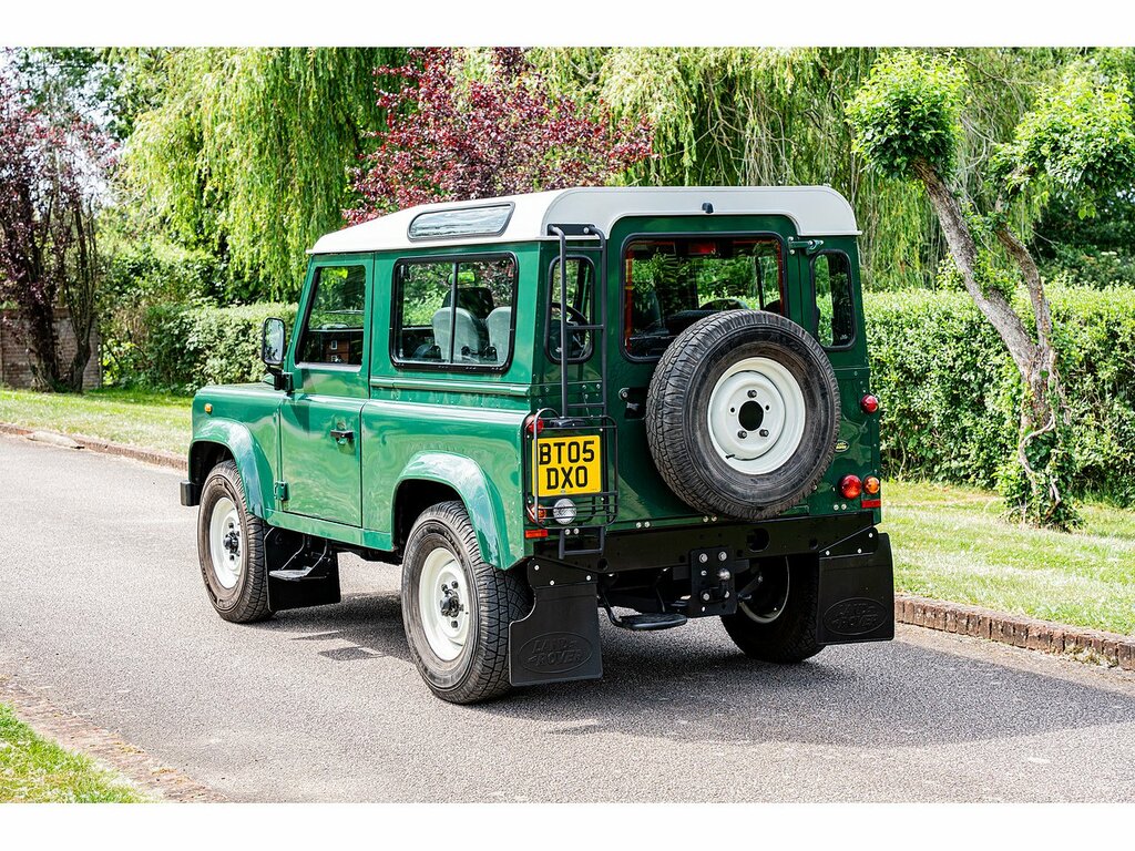 Land Rover Defender 90 90 2.5 Td5 County Red #25