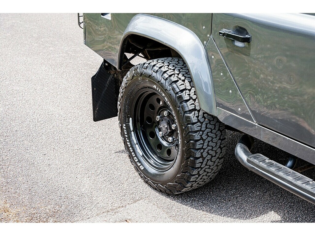 Land Rover Defender 110 Td5 County Blue #8