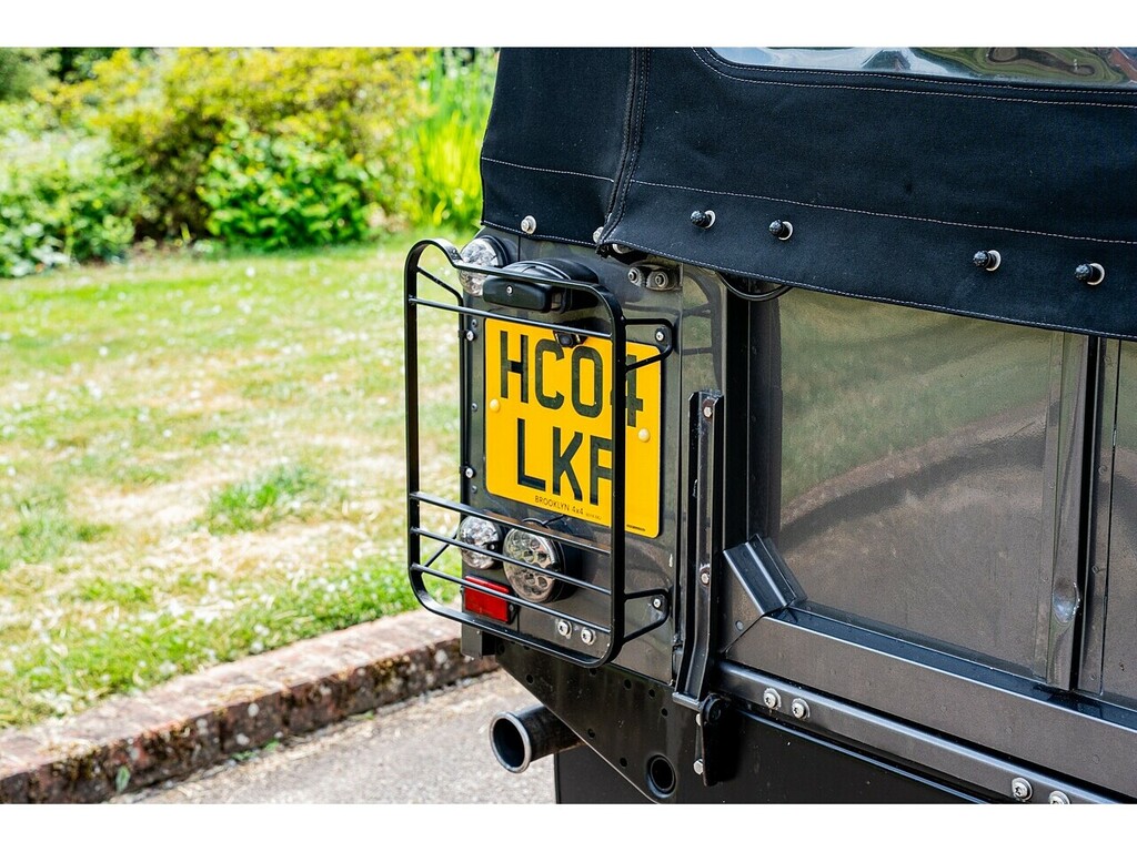 Land Rover Defender 110 Td5 County Blue #14