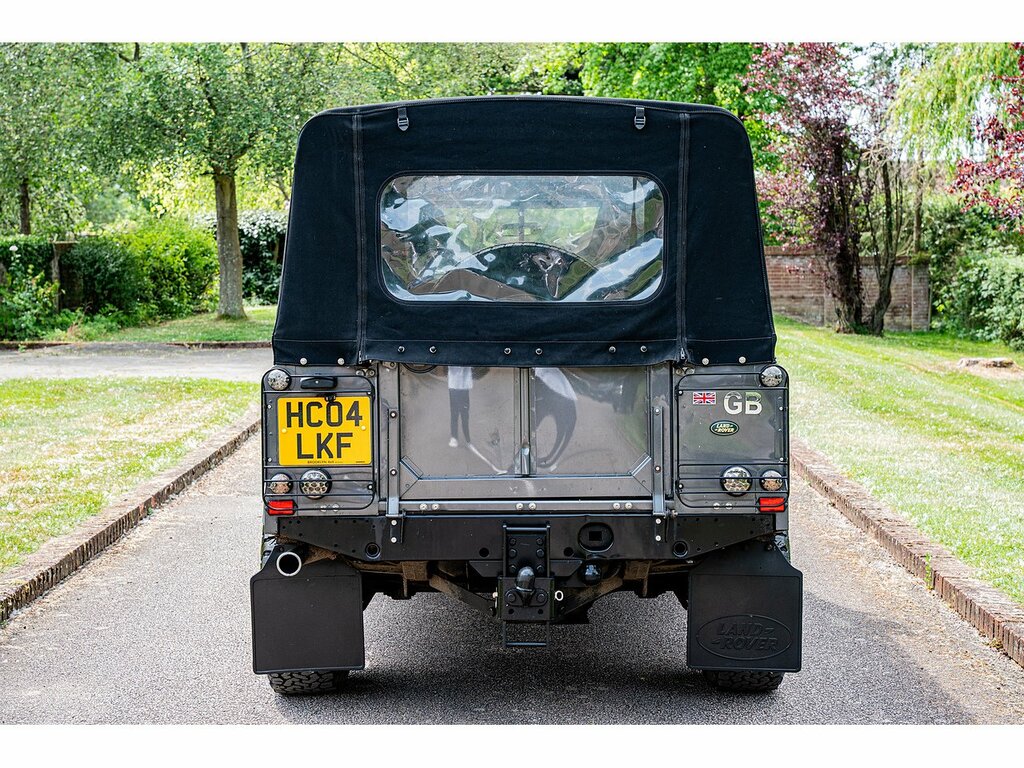 Land Rover Defender 110 Td5 County Blue #20