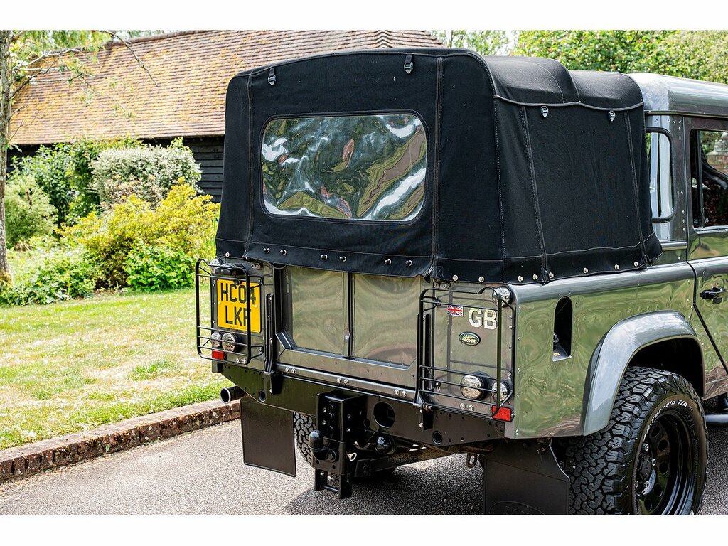 Land Rover Defender 110 Td5 County Blue #17