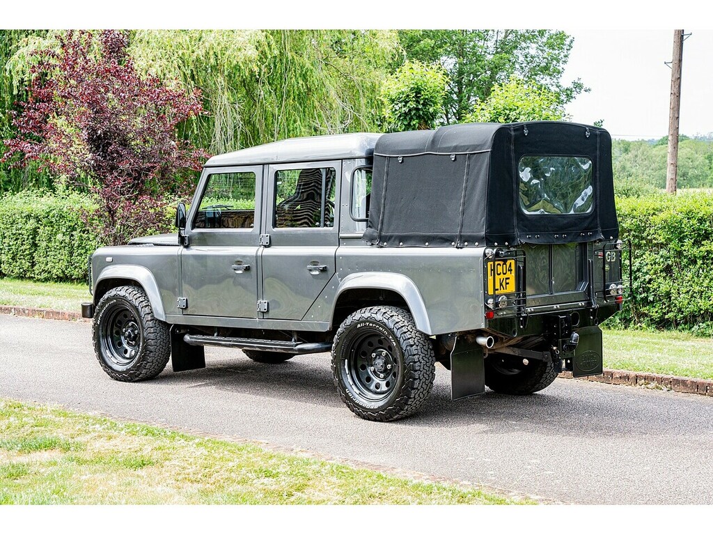Land Rover Defender 110 Td5 County Blue #21