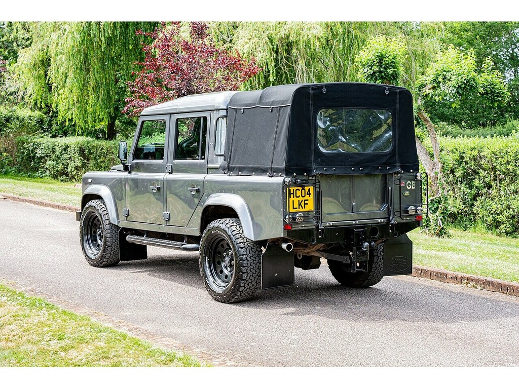 Land Rover Defender 110 Td5 County Blue #22