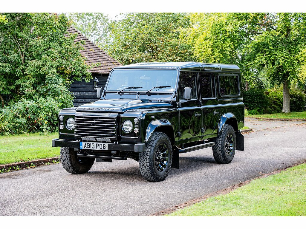 Land Rover Defender 110 Tdci Xs Black #4