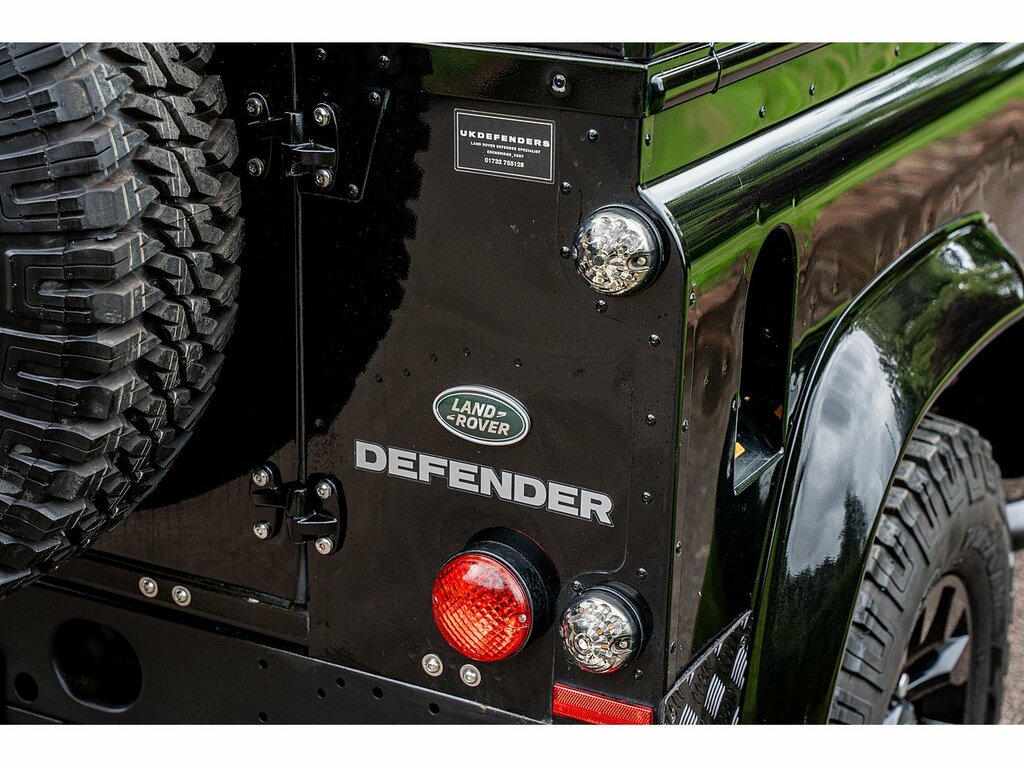 Land Rover Defender 90 Suv Black #7