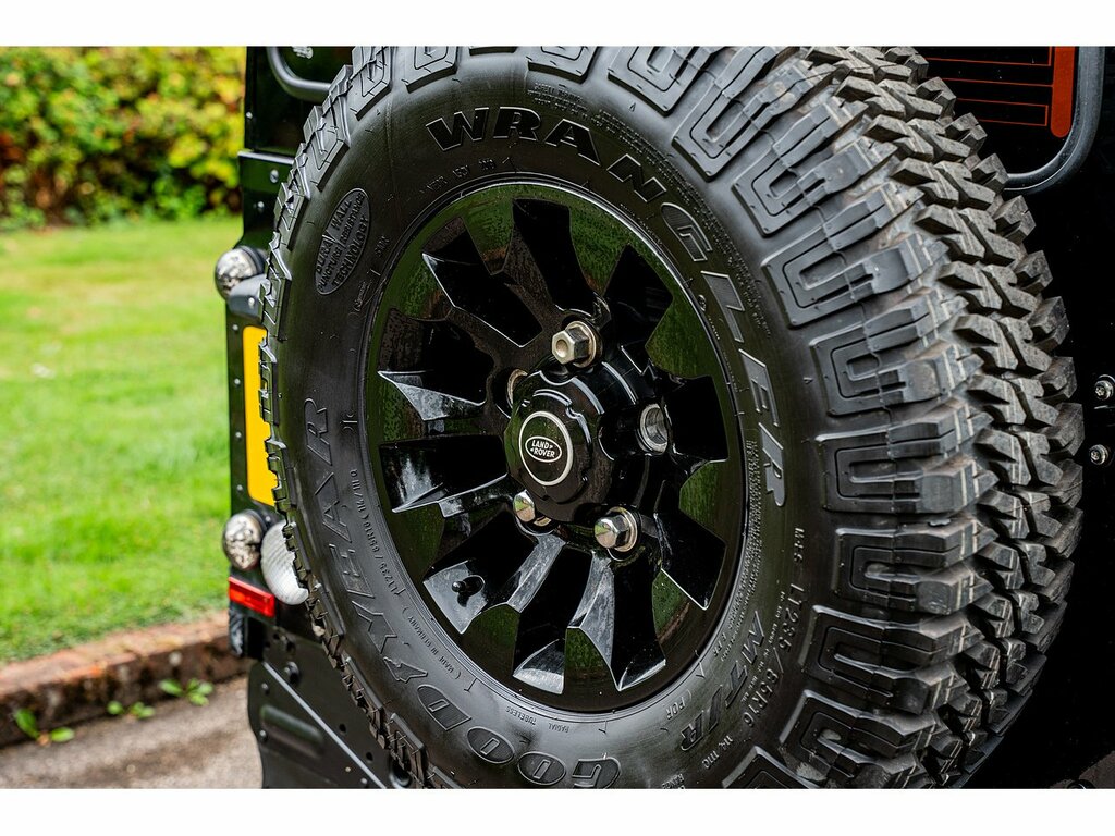 Land Rover Defender 90 Tdci Xs Black #6