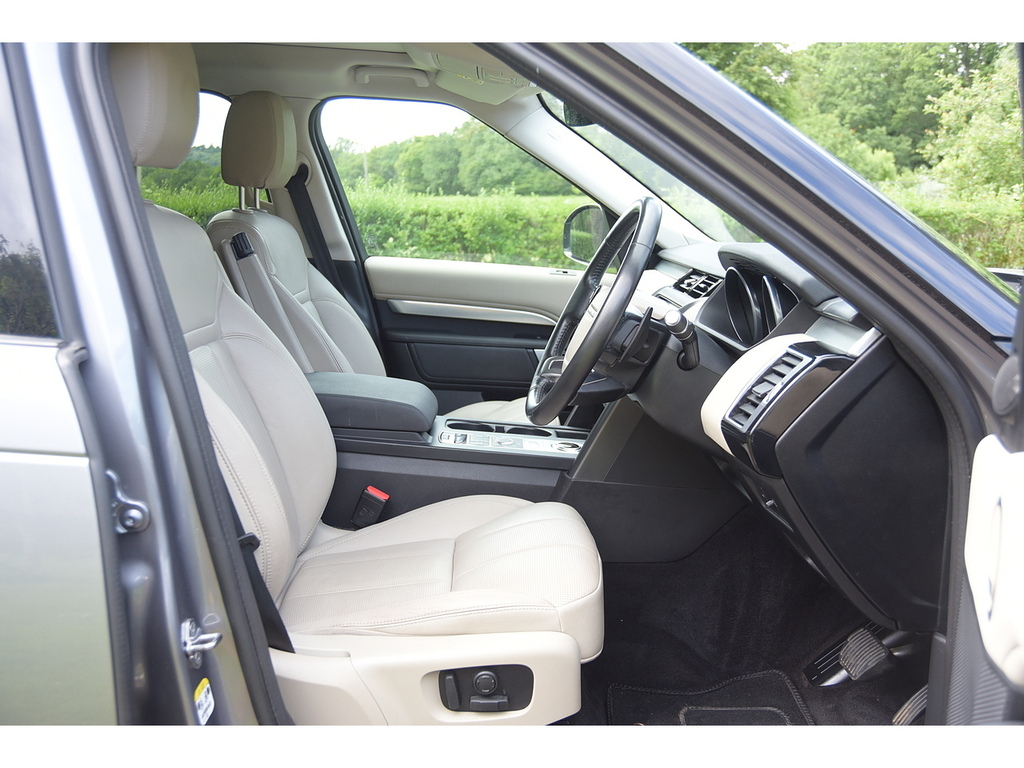 Land Rover Discovery Discovery Hse Sdv6 Black #14