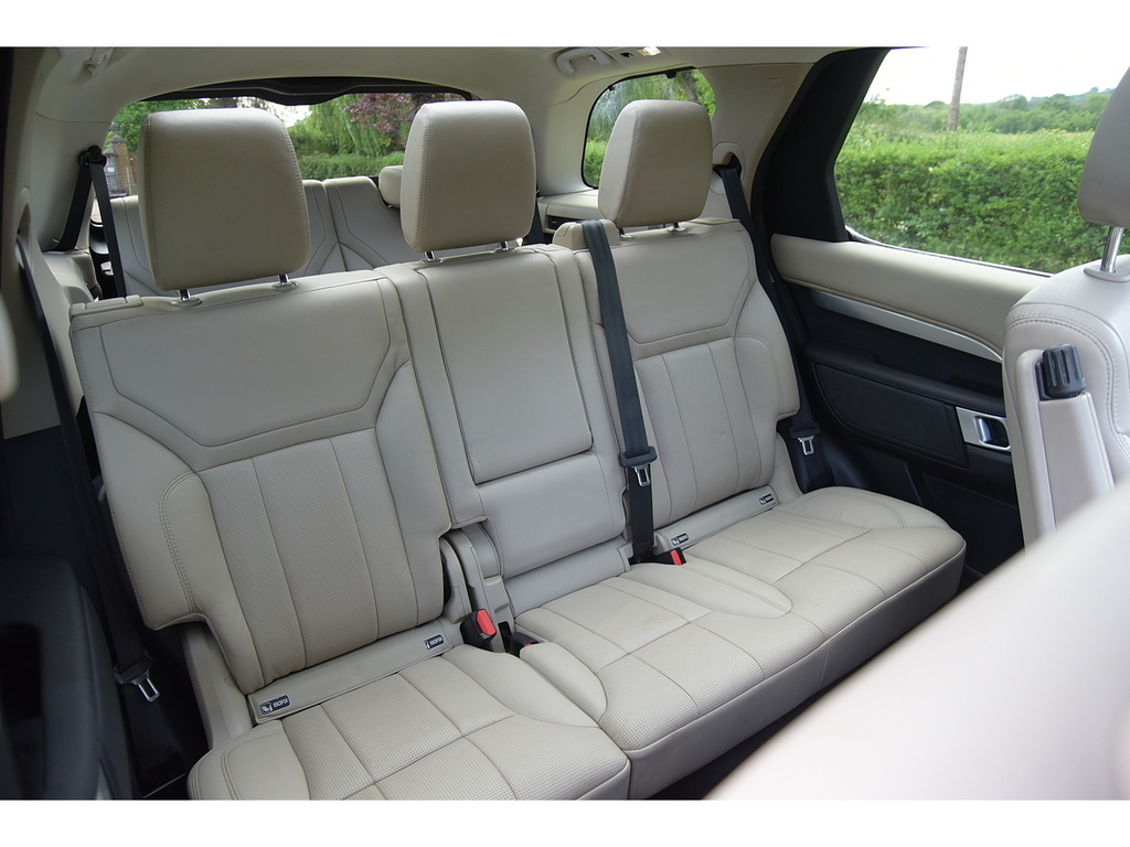Land Rover Discovery Discovery Hse Sdv6 Black #13