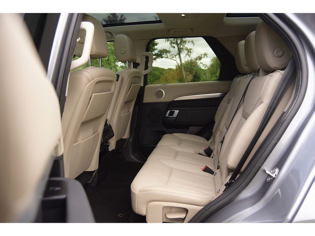 Land Rover Discovery Discovery Hse Sdv6 Black #17