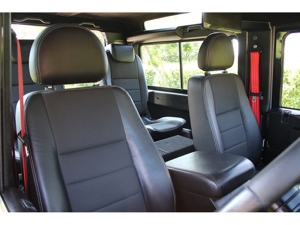 Land Rover Defender 90 Defender 90 Hard Top Td Grey #21