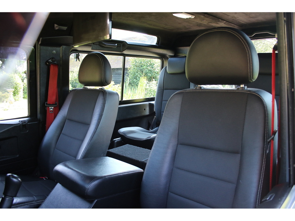 Land Rover Defender 90 Defender 90 Hard Top Td Grey #20