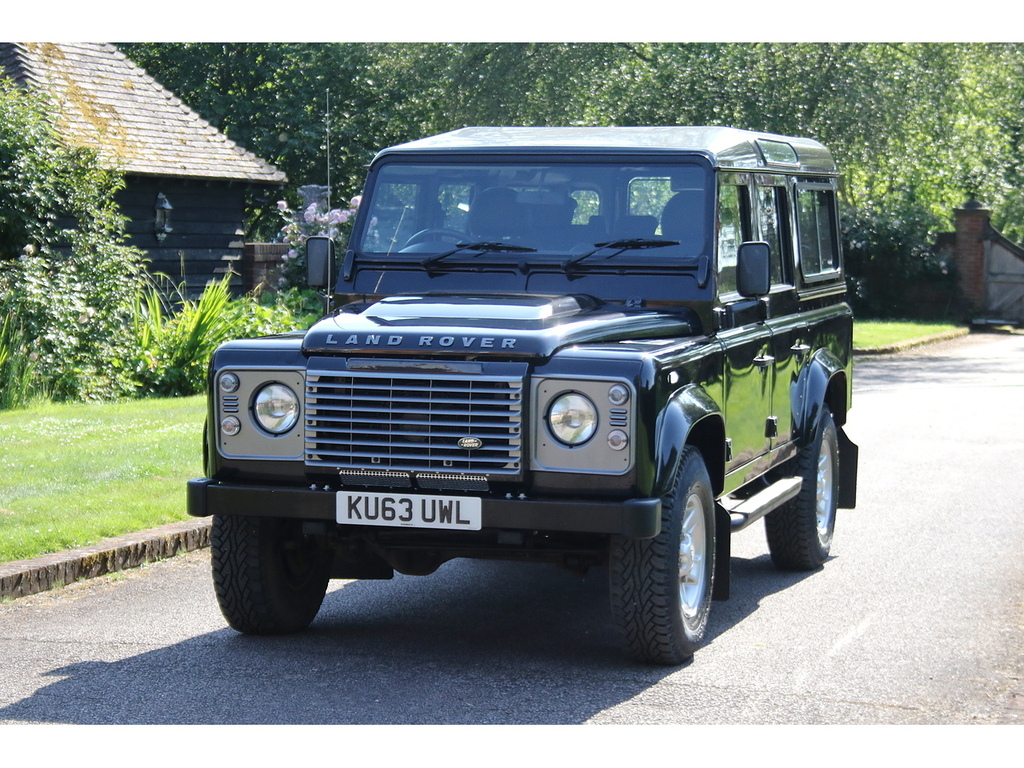 Land Rover Defender 110 Tdci Xs Black #2