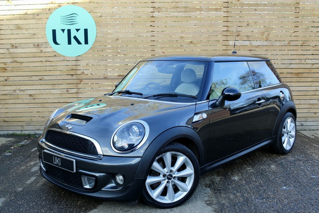 Mini Hatch 1.6 Cooper S Hatch Grey