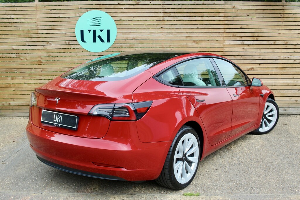 Tesla Model 3 Saloon Red #4
