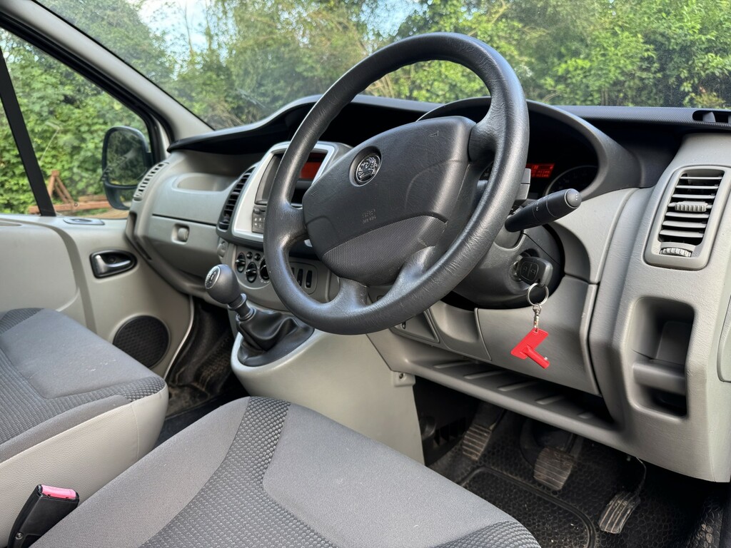 Vauxhall Vivaro 2.0 2900 Cdti Sportive Silver #2