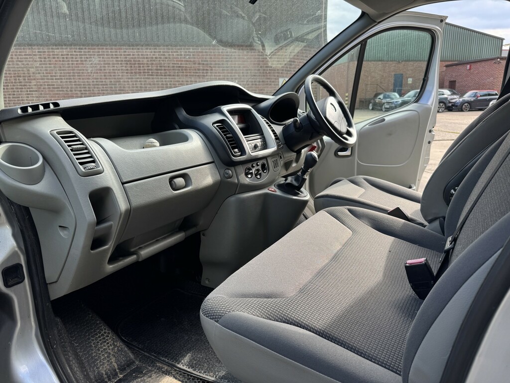 Vauxhall Vivaro 2900 L1h1 Cdti Pv White #9