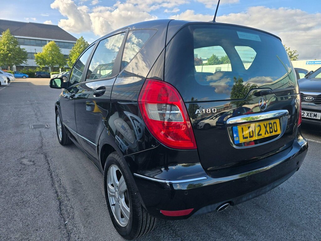 Mercedes-Benz A Class 2.0 A180 Cdi Avantgarde Se Cvt Black #4