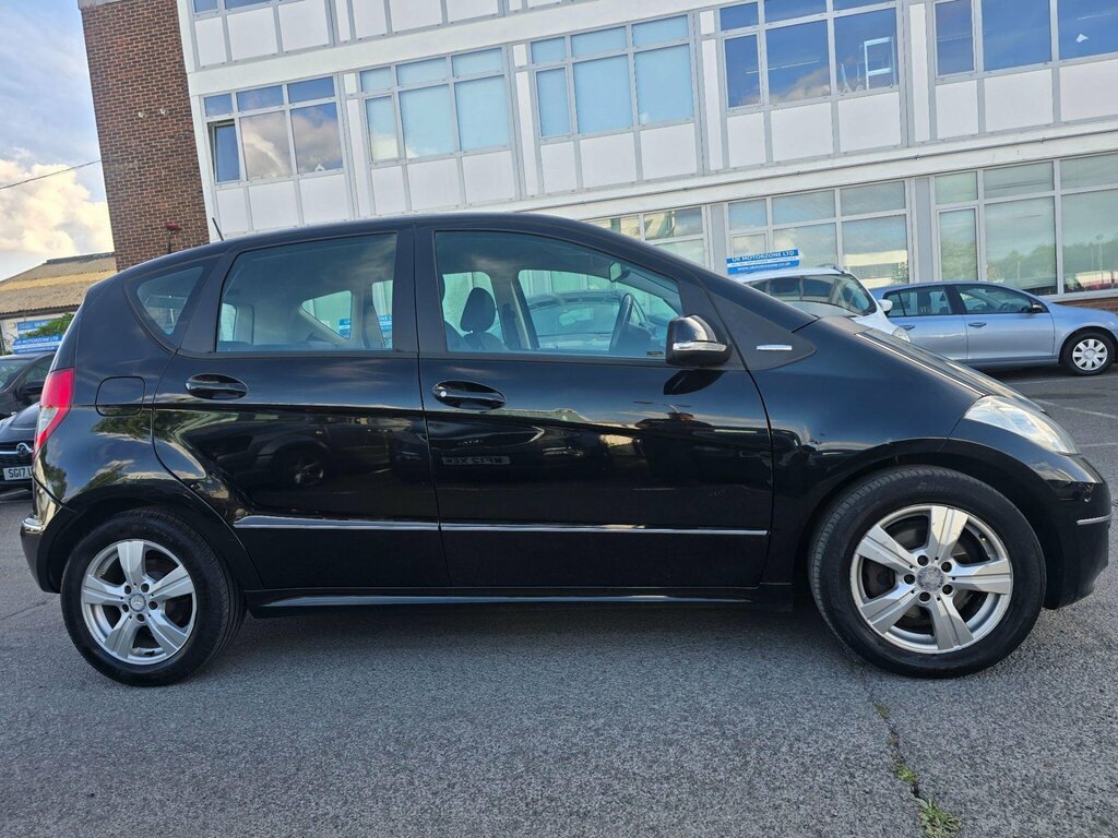 Mercedes-Benz A Class 2.0 A180 Cdi Avantgarde Se Cvt Black #5