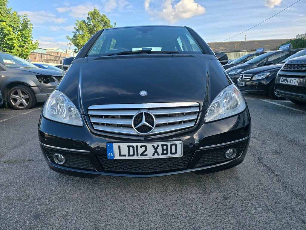 Mercedes-Benz A Class 2.0 A180 Cdi Avantgarde Se Cvt Black #2