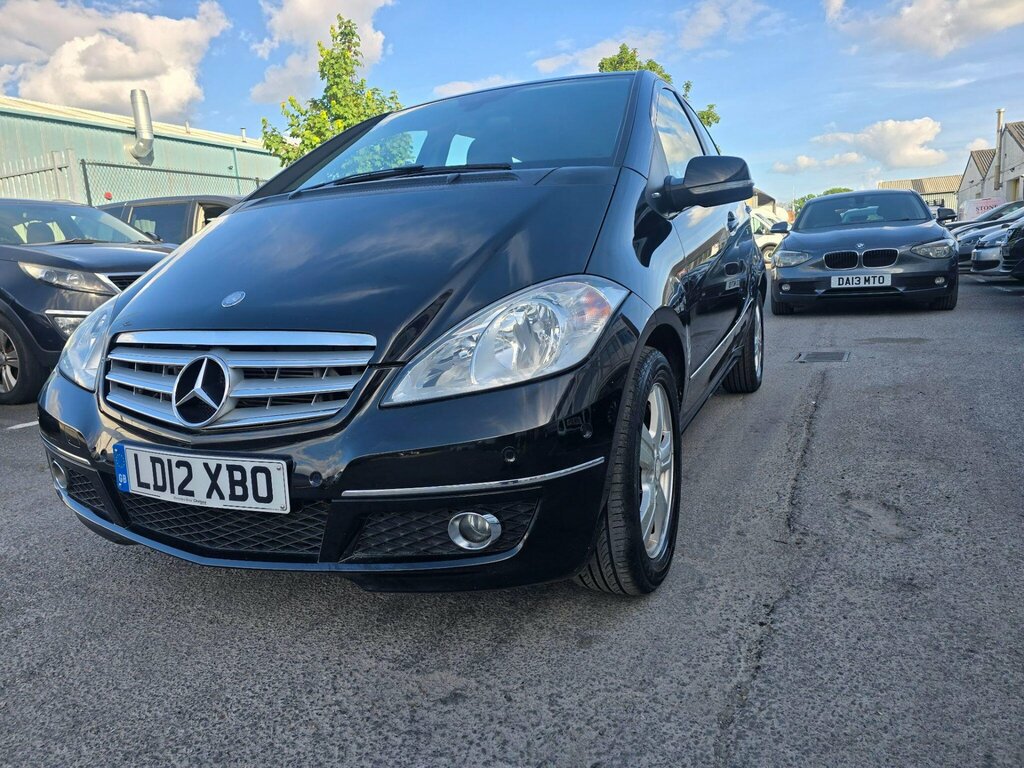 Mercedes-Benz A Class 2.0 A180 Cdi Avantgarde Se Cvt Black #3