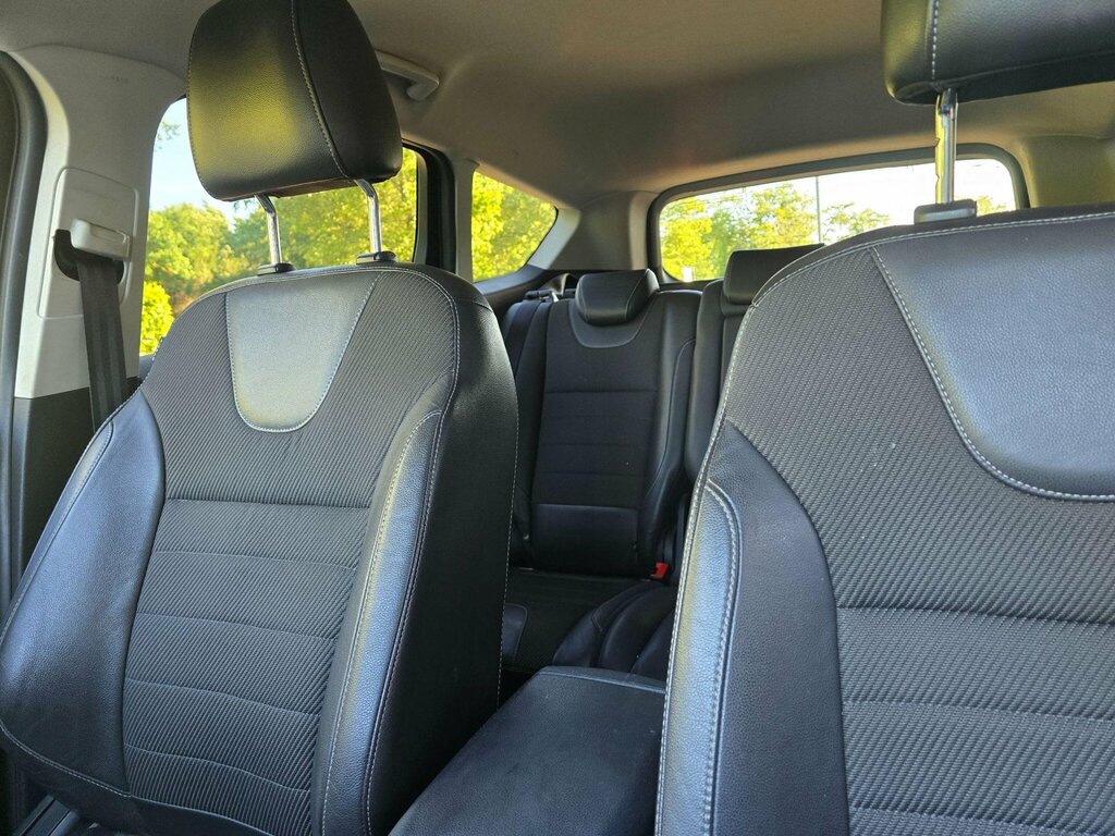 Ford Kuga 2.0 Tdci Titanium Powershift Awd Euro 6 Ss Black #6