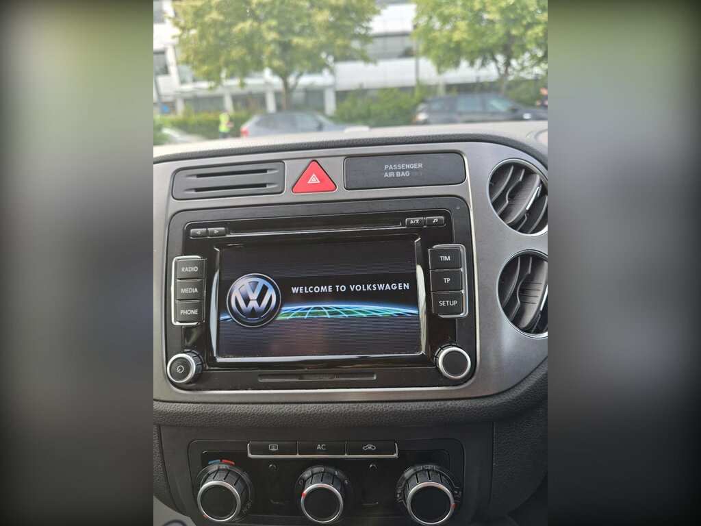 Volkswagen Tiguan Silver #15
