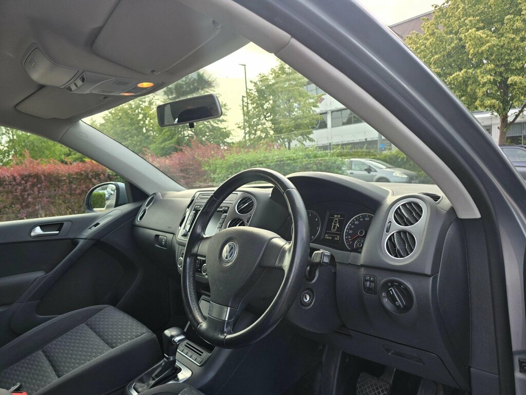 Volkswagen Tiguan Silver #12