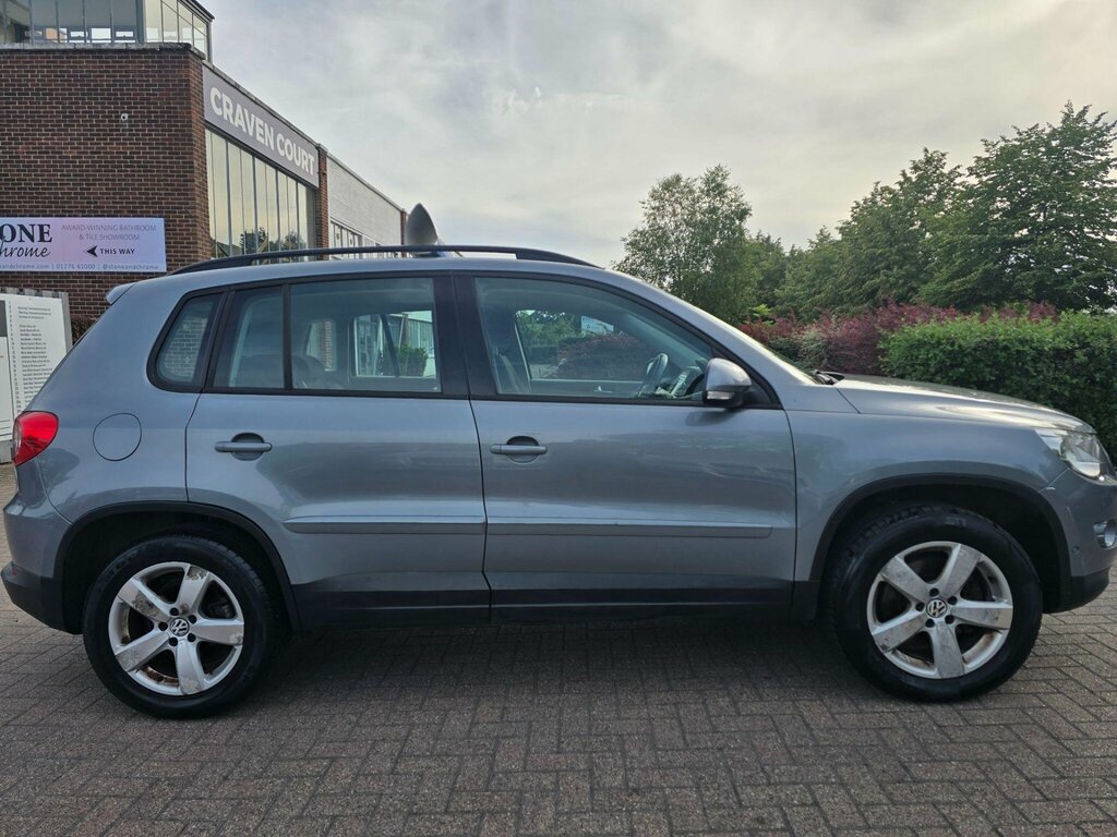 Volkswagen Tiguan Silver #11
