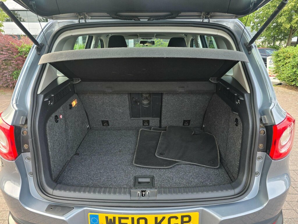 Volkswagen Tiguan Silver #10
