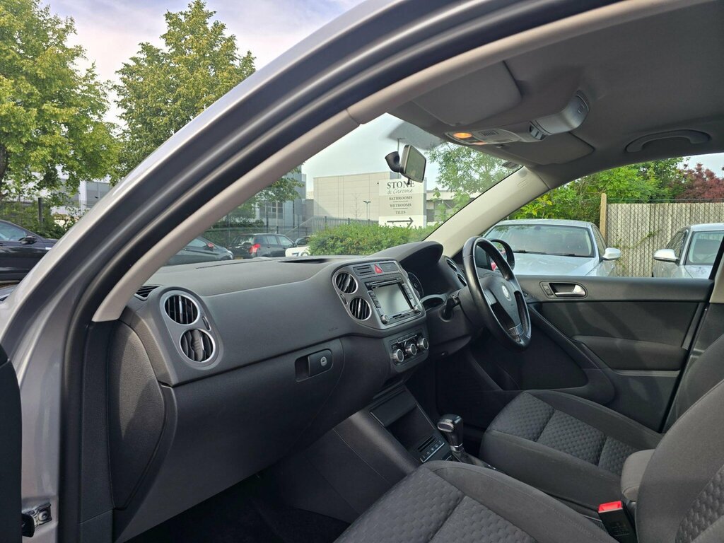 Volkswagen Tiguan 2.0 Tdi Escape 4Wd Euro 5 Grey #4