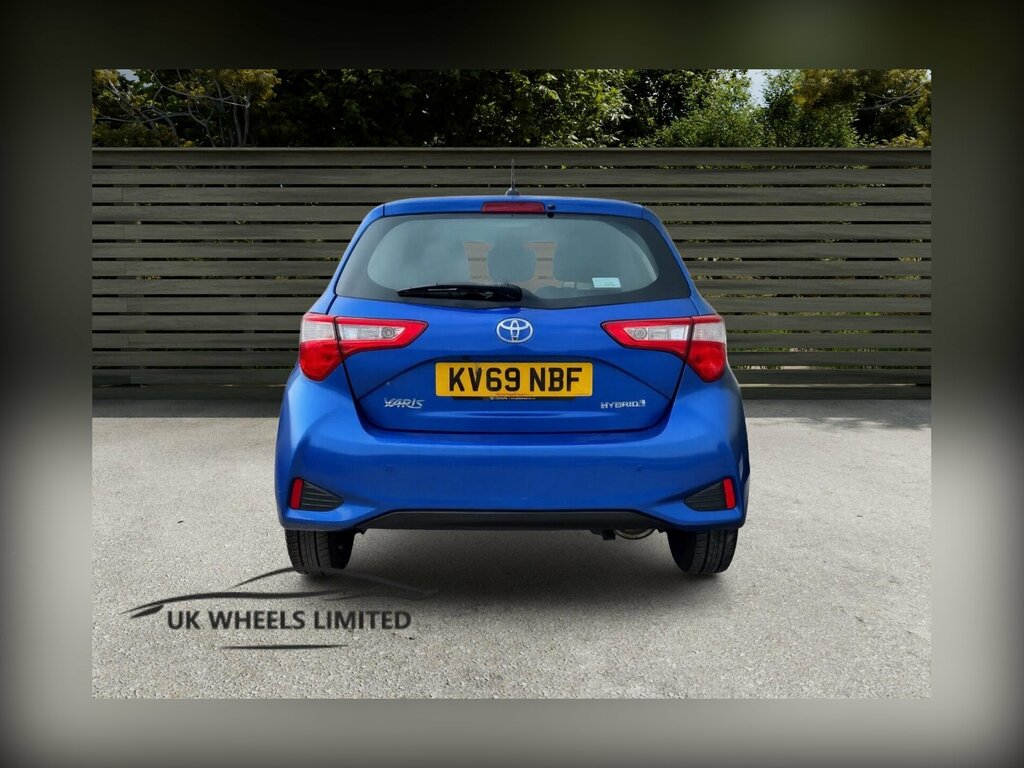 Toyota Yaris 1.5 Vvt-h Icon Tech E-cvt Euro 6 Ss KV69NBF Blue #3
