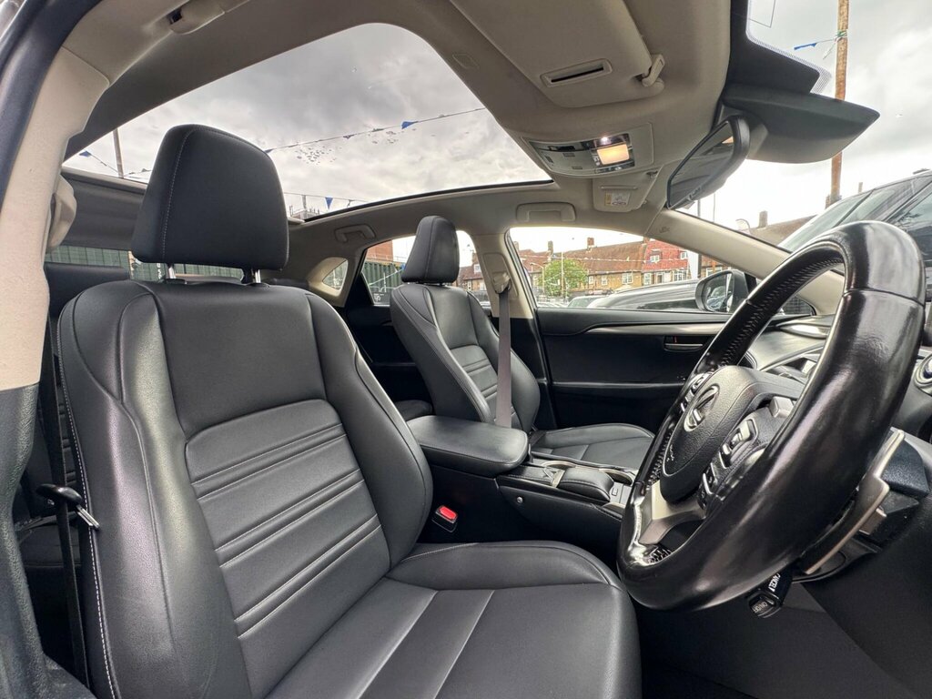 Lexus NX Estate 300H Black #16