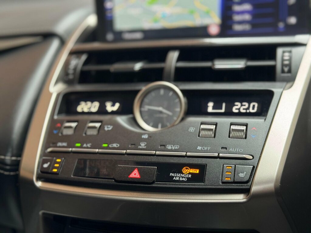 Lexus NX Estate 300H Black #44