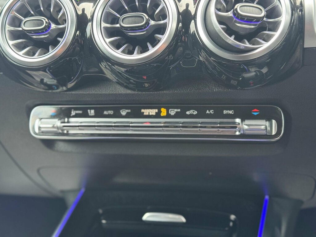 Mercedes-Benz GLB Class 200 Amg Line Executive Grey #17