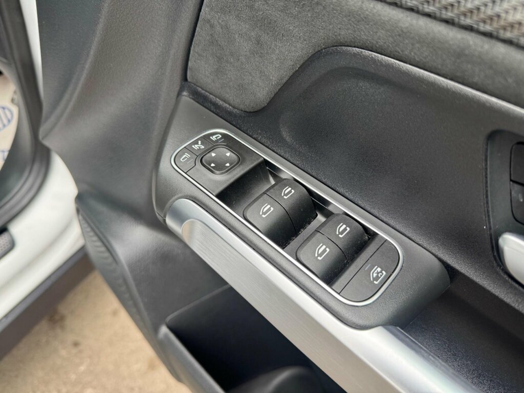 Mercedes-Benz GLB Class 200 Amg Line Executive Grey #38