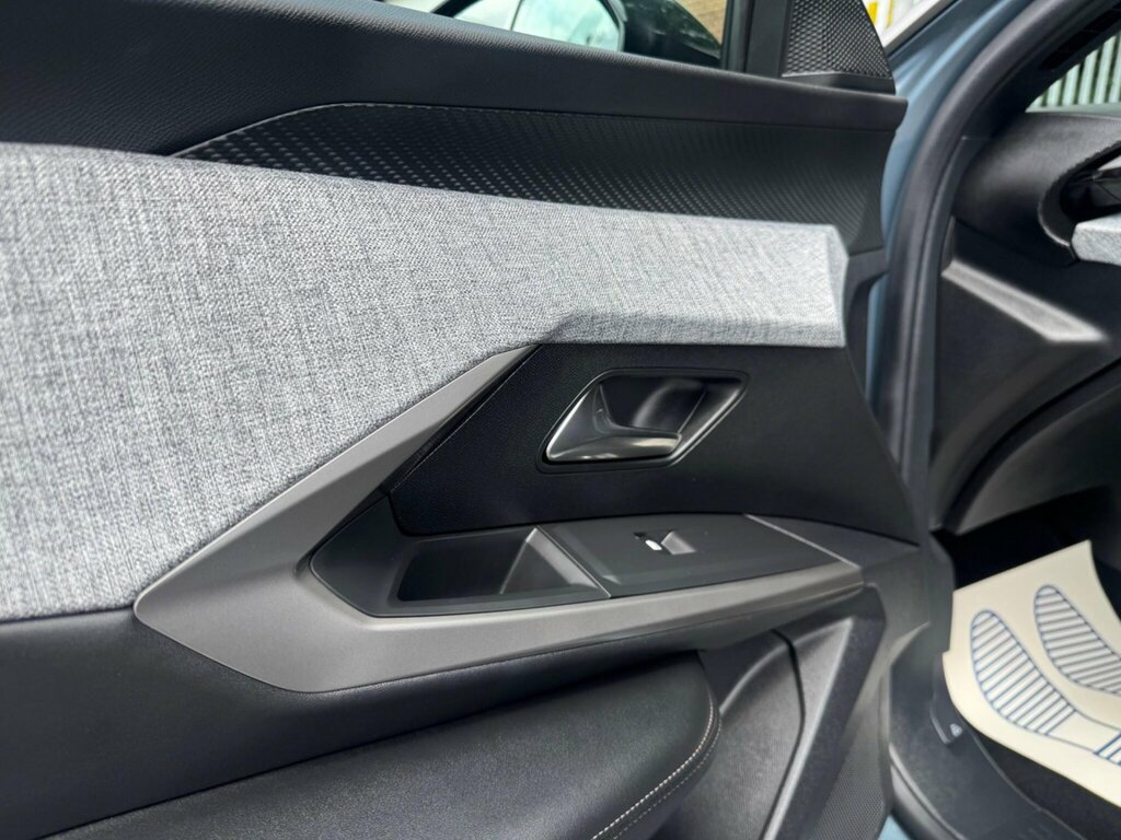 Peugeot 3008 Active Black #33