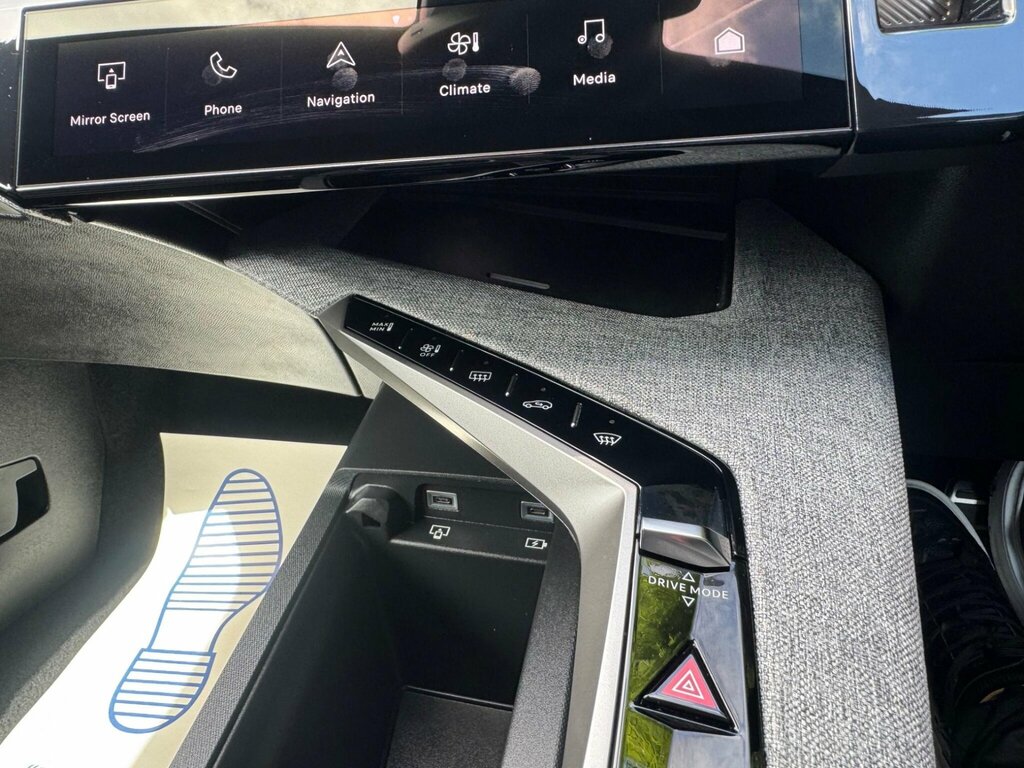 Peugeot 3008 Active Black #21