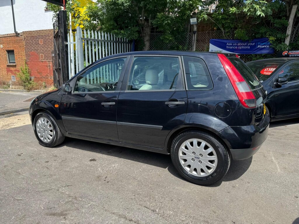 Ford Fiesta 1.25 Studio Red #5
