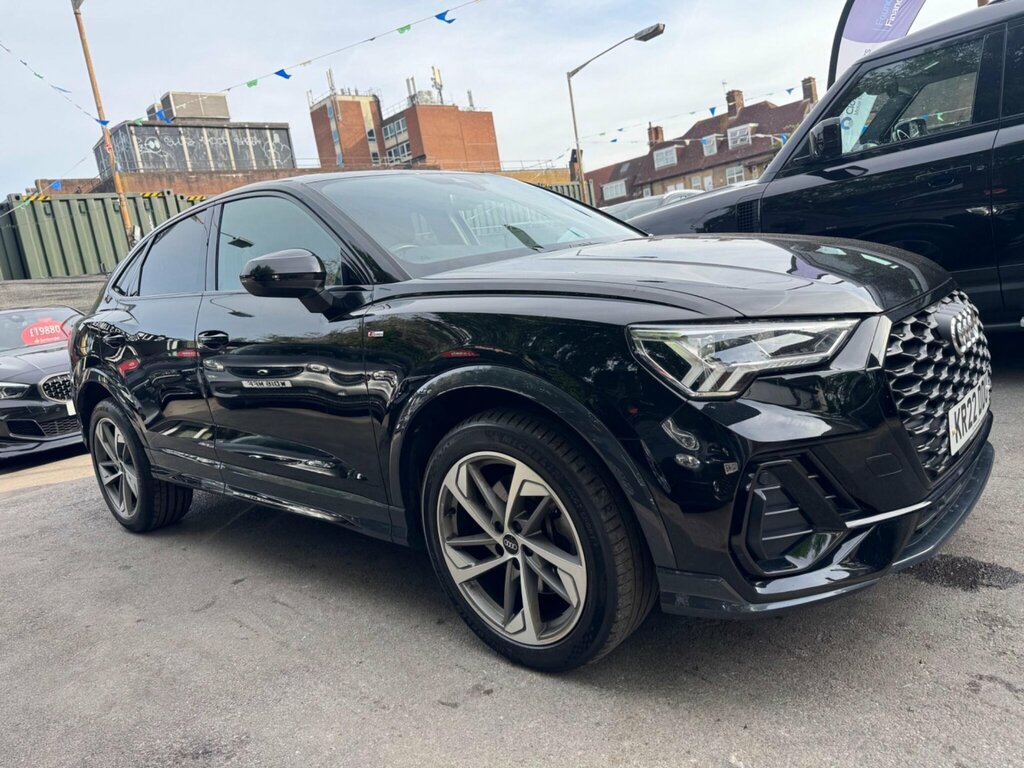 Audi Q3 1.4 Tfsie 45 Black Edition Sportback S Tronic Euro Black #4