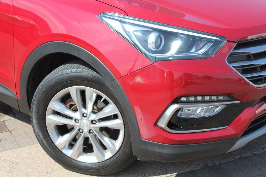 Hyundai Santa Fe Suv ET18VHJ Red #2