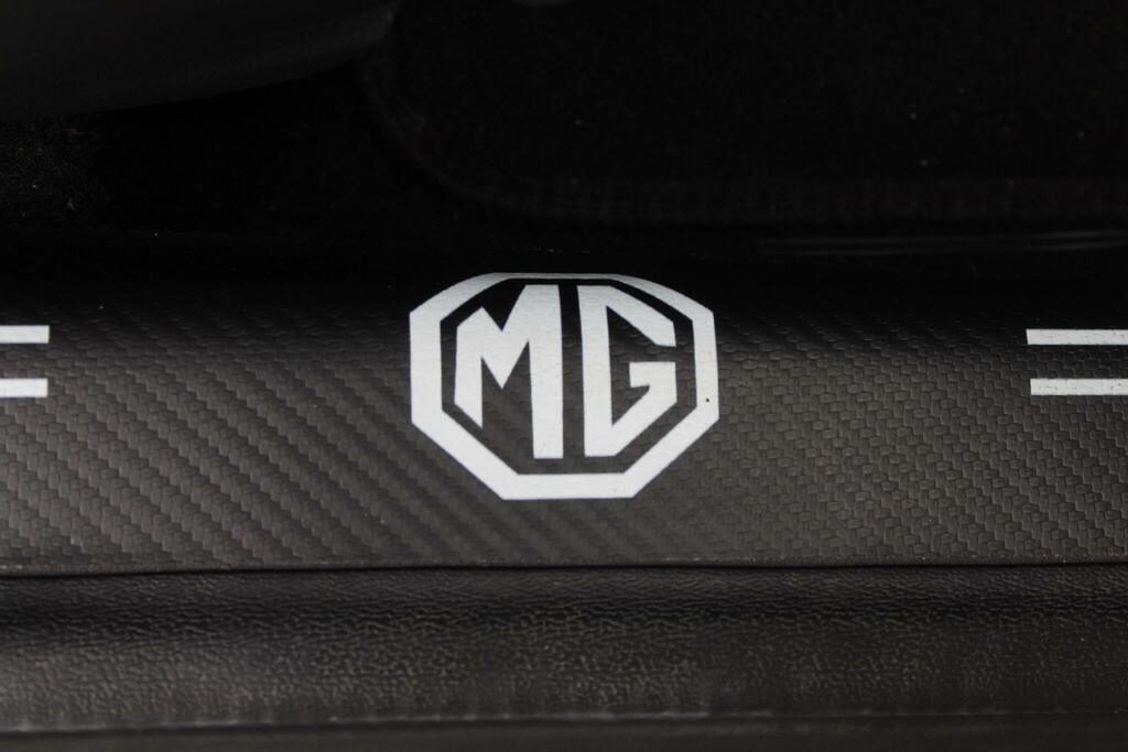 MG MG3 Exclusive Nav Vti-tech Black #36