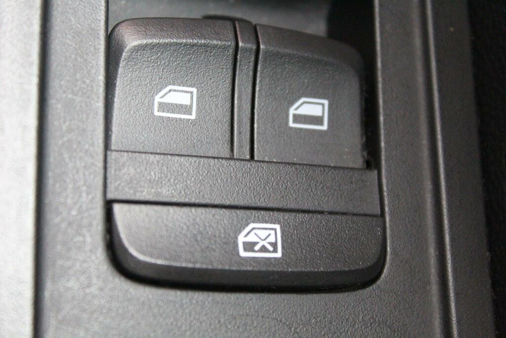 MG MG3 Exclusive Nav Vti-tech Black #32