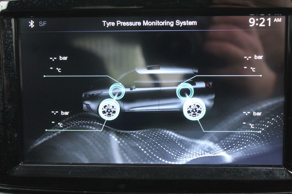 MG MG3 Exclusive Nav Vti-tech Black #23