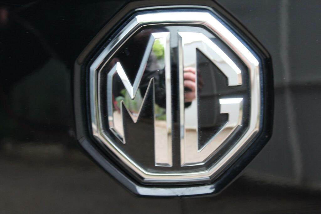 MG MG3 Exclusive Nav Vti-tech Black #38