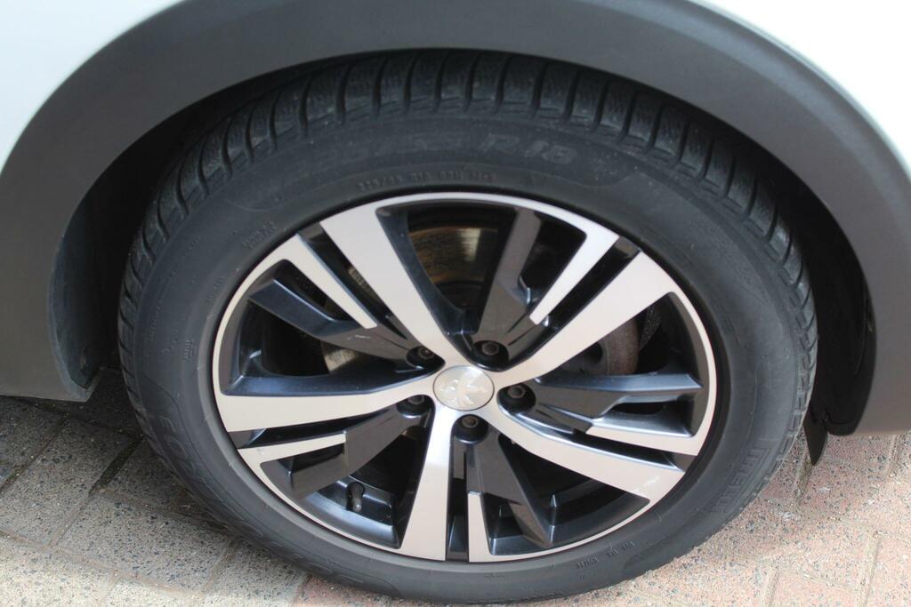 Peugeot 3008 Bluehdi Ss Gt Line YJ67WHH White #2